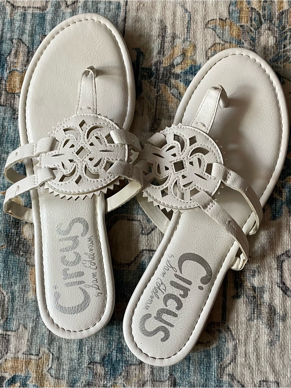 Circus by Sam Edelman White Decorative Cutout Toe-Post Sandals